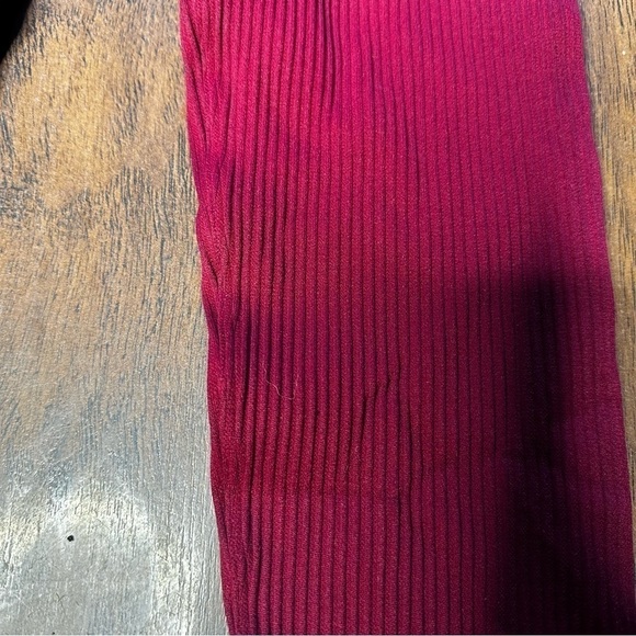 NUX Active Red 7/8 Ribbed Leggings - Picture 4 of 4